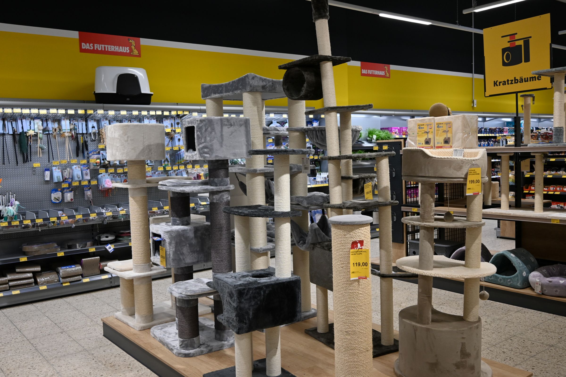 DAS FUTTERHAUS Meppen  Kratzbaum